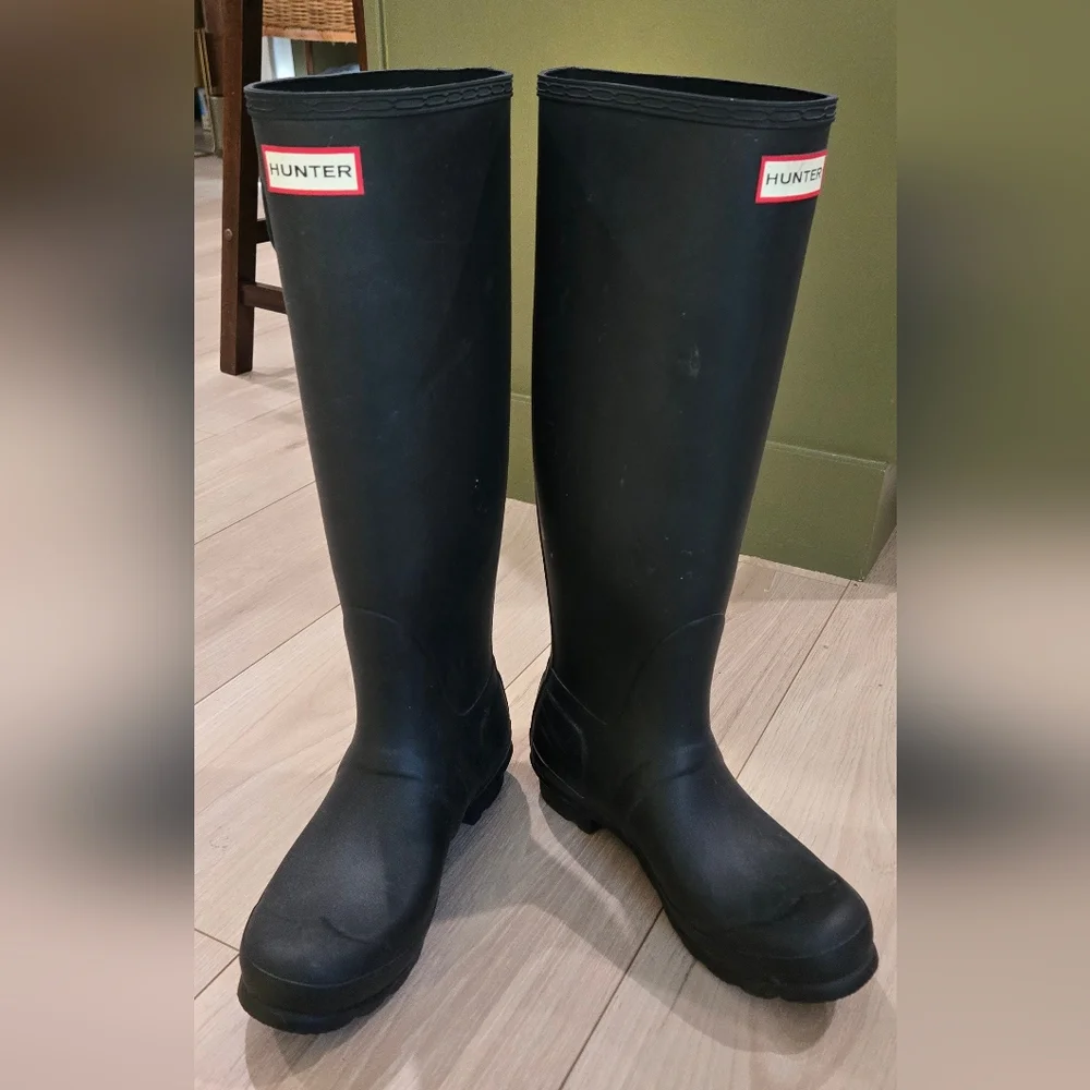 Hunter Matte Black Adjustable Tall Rain Boots